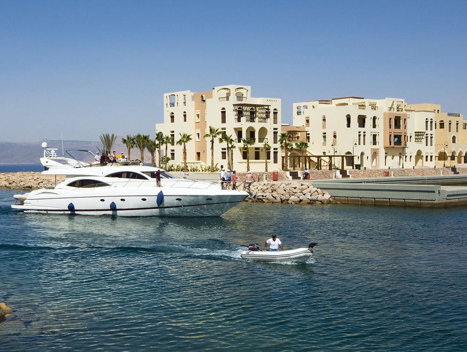 royal yacht club restaurant aqaba