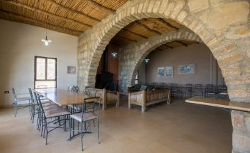 Stay over in Dana Guest House
