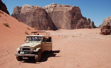Adventure Jeep Tour in Wadi Rum